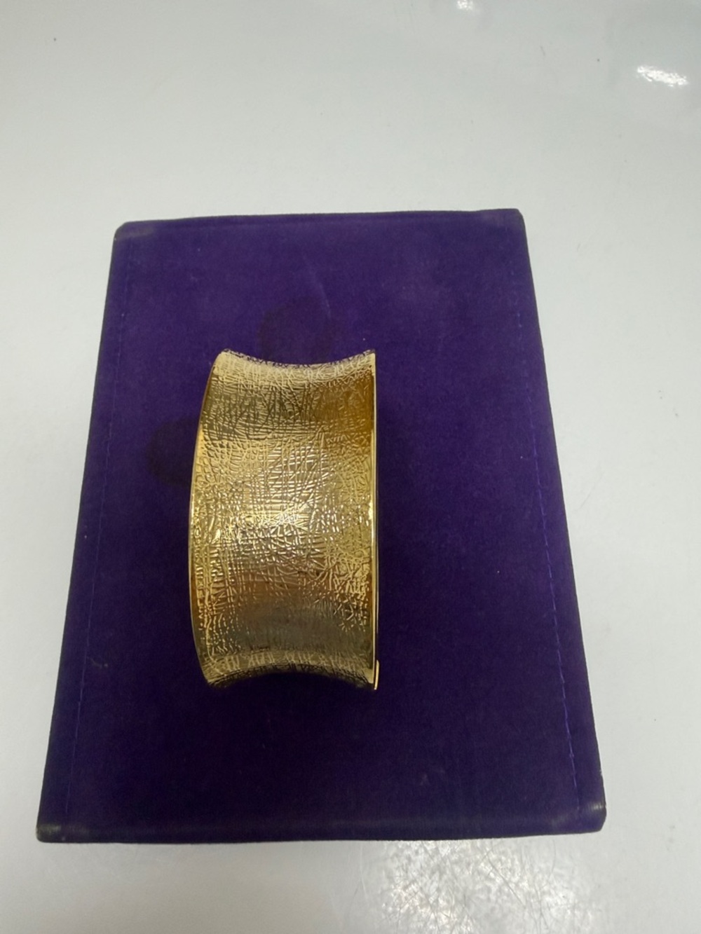Textured Gold tone Cuff Bracelet - Women fashion costume Jewelry